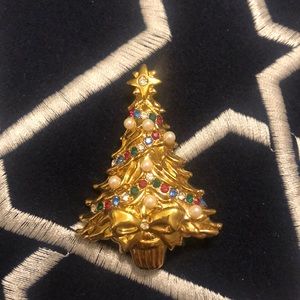 Vintage Trifari 1996 Christmas Tree Brooch